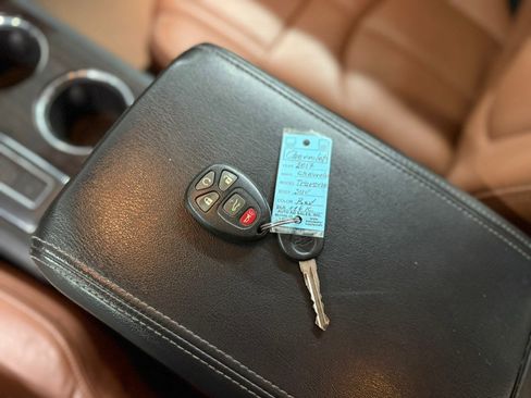 Used 2017 Chevrolet Traverse LT image 39