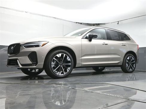 Used 2026 Volvo XC60 B5 Plus w/ Protection Package Premier image 36
