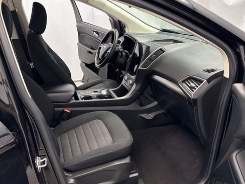 Certified 2024 Ford Edge SE image 26