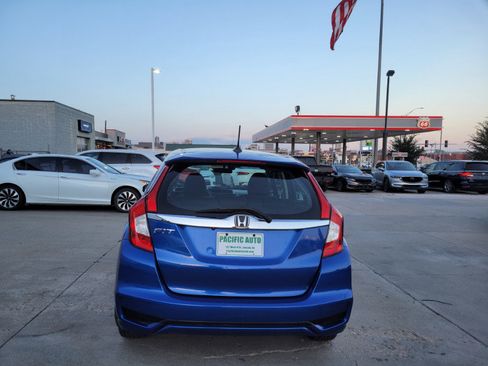 Used 2019 Honda Fit EX image 6