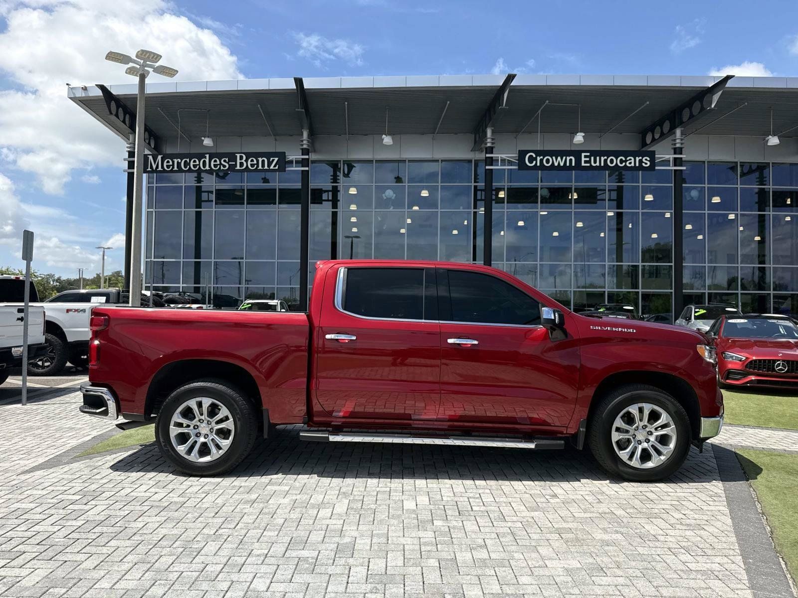 Used 2025 Chevrolet Silverado 1500 LTZ w/ LTZ Premium Package RWD image 6