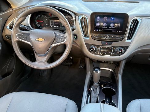 Used 2019 Chevrolet Malibu LT w/ Driver Confidence Package image 14