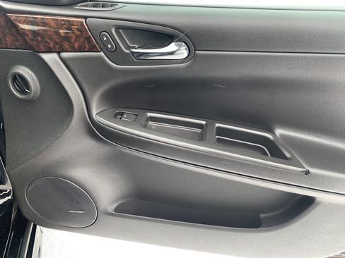 Used 2012 Chevrolet Impala LTZ image 24