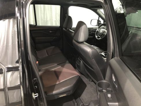 Used 2018 Honda Ridgeline Black Edition image 11