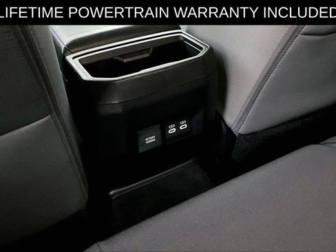 Used 2025 Toyota Tacoma TRD Off-Road AWD/4WD image 31