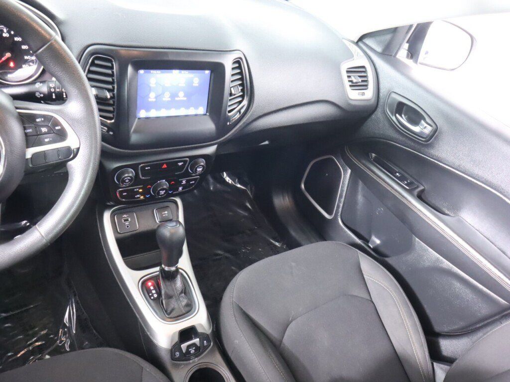 Used 2020 Jeep Compass Sport FWD image 29
