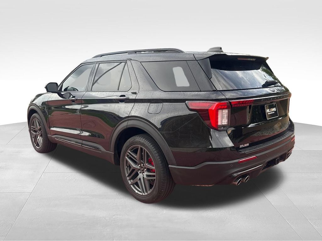 Used 2025 Ford Explorer ST AWD/4WD image 6