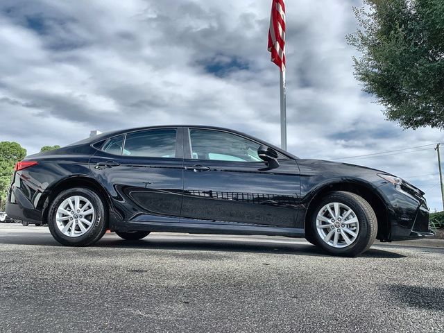 Used 2026 Toyota Camry LE FWD image 9