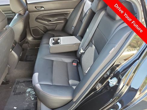Used 2022 Nissan Altima 2.5 SR w/ Midnight Edition Package FWD image 27