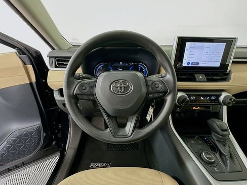 Used 2025 Toyota RAV4 LE image 11
