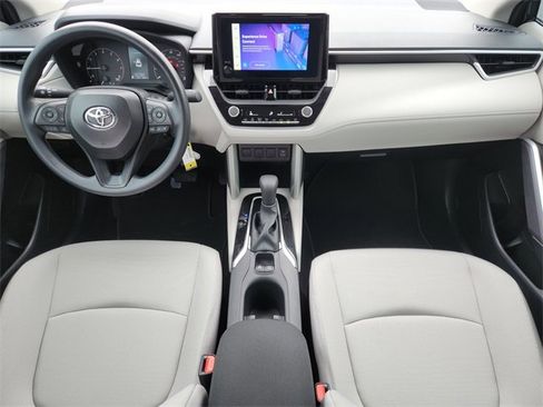 Certified 2025 Toyota Corolla Cross L image 19