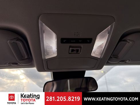 Used 2025 Toyota RAV4 XLE image 22