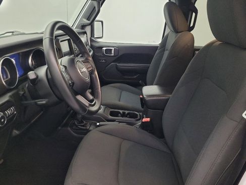 Used 2019 Jeep Wrangler Unlimited Sport S image 17