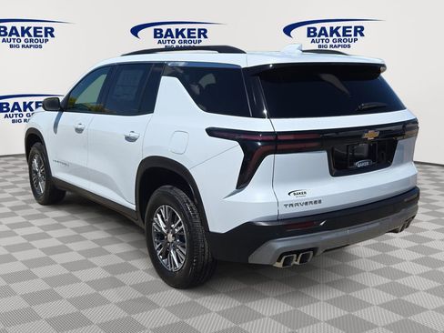 New 2026 Chevrolet Traverse LT FWD image 5