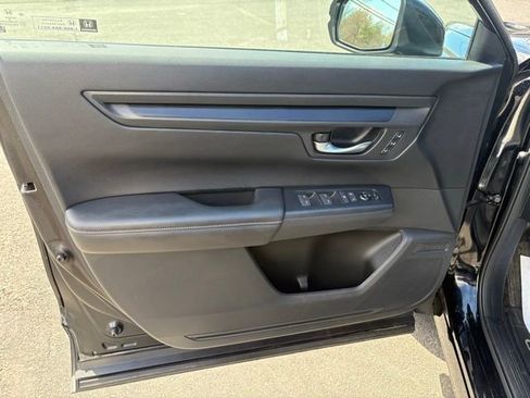 Used 2025 Honda CR-V Sport-L image 13