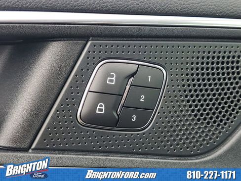 Certified 2023 Ford Edge Titanium w/ Equipment Group 301A AWD/4WD image 17