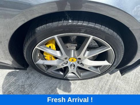 Used 2010 Ferrari California RWD image 18