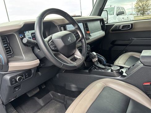 Used 2024 Ford Bronco Wildtrak image 11