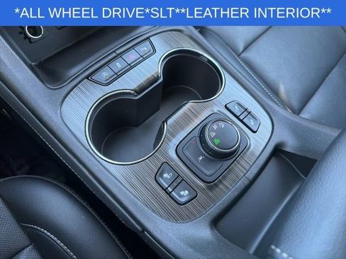 Used 2023 GMC Acadia SLT image 26