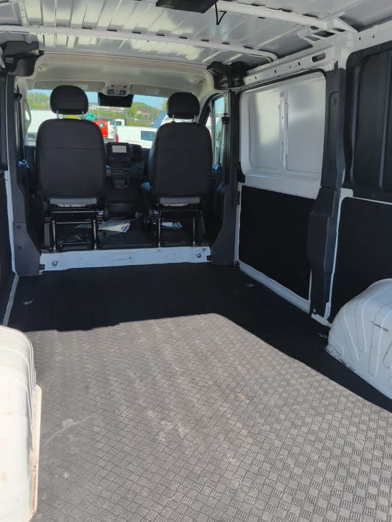 Used 2025 RAM ProMaster 2500 w/ Convenience Group FWD image 20