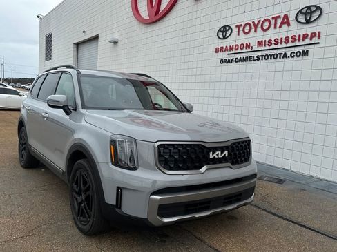 Used 2023 Kia Telluride EX X-Line image 3