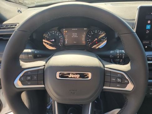 New 2026 Jeep Compass Latitude image 29