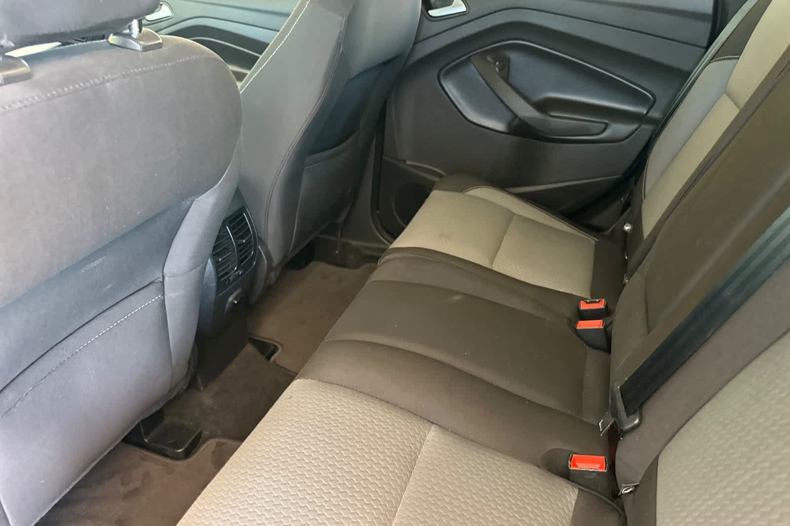 Used 2018 Ford Escape SE w/ SE Sync 3 Package AWD/4WD image 12