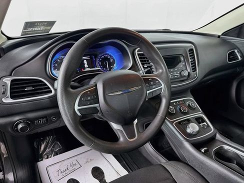 Used 2015 Chrysler 200 LX FWD image 9