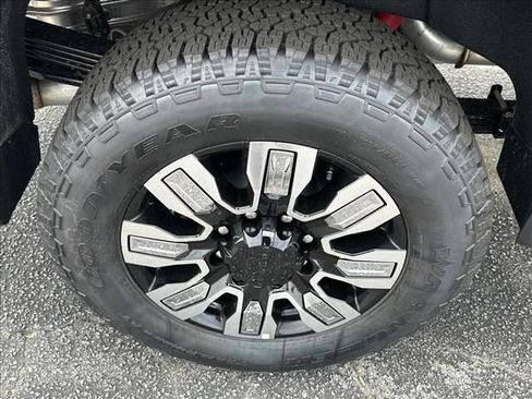 New 2026 GMC Sierra 2500 Denali w/ Denali Reserve Package AWD/4WD image 16