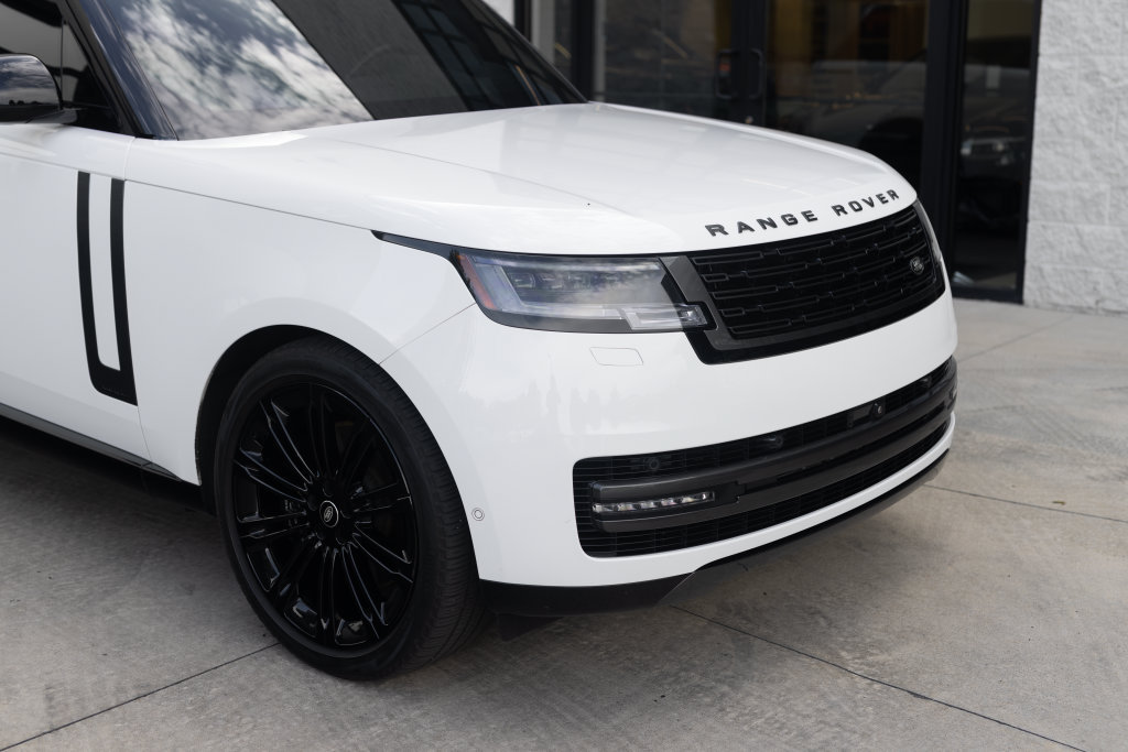 Used 2024 Land Rover Range Rover Autobiography AWD/4WD image 3