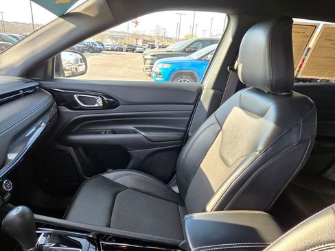 Used 2022 Jeep Compass Altitude w/ Convenience Group image 27