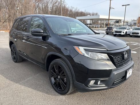 Used 2021 Honda Passport Sport image 1
