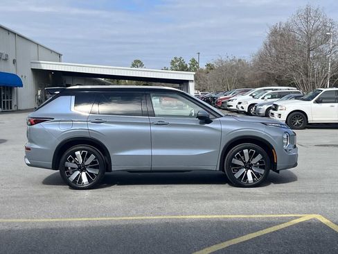 New 2026 Mitsubishi Outlander SEL image 6