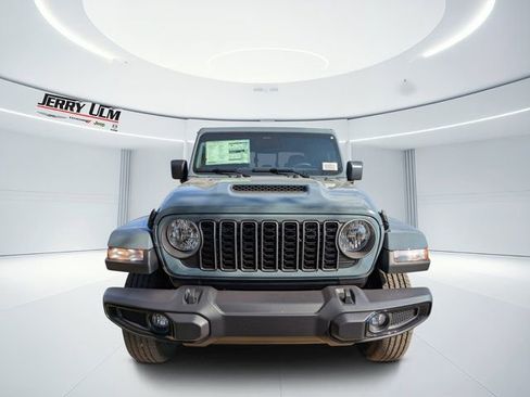 New 2026 Jeep Gladiator Sport image 7
