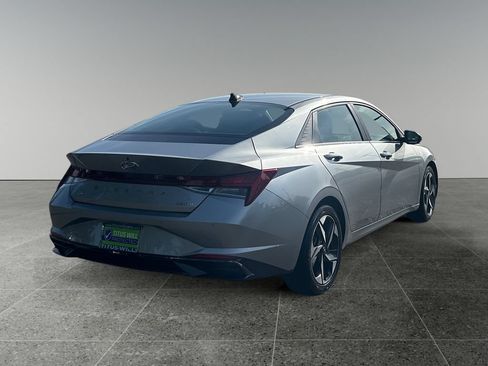 Used 2021 Hyundai Elantra Limited FWD image 8
