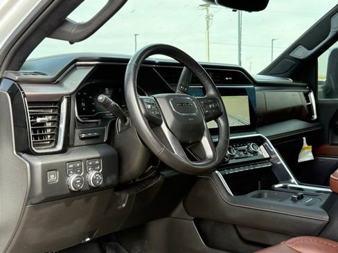 Used 2024 GMC Sierra 2500 Denali Ultimate image 20