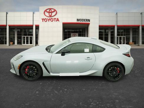 Used 2026 Toyota GR86 Premium w/ Performance Package RWD image 7