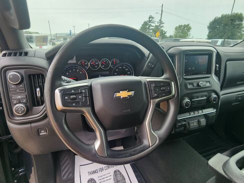 Used 2022 Chevrolet Silverado 2500 Custom w/ Custom Value Package AWD/4WD image 13