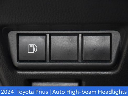 Used 2024 Toyota Prius LE image 10