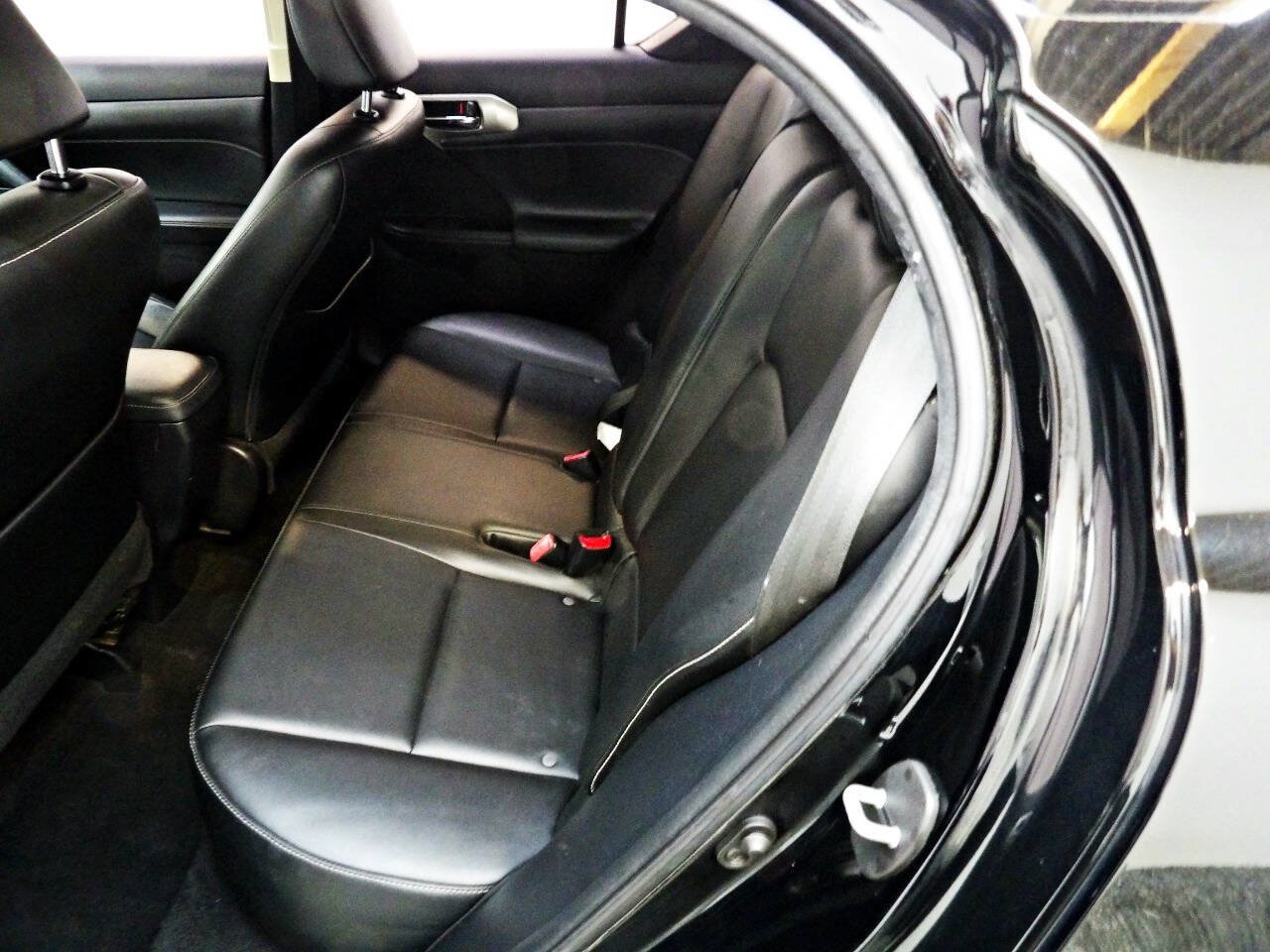 Used 2016 Lexus CT 200h w/ Accessory Package 2 FWD image 10