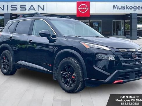 Used 2025 Nissan Rogue SV w/ Rock Creek Premium Package image 1