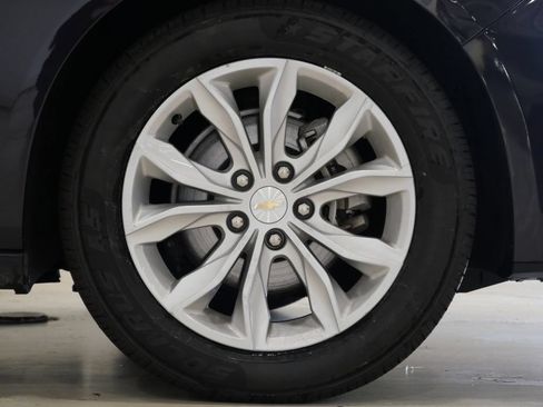 Used 2025 Chevrolet Malibu LT FWD image 9