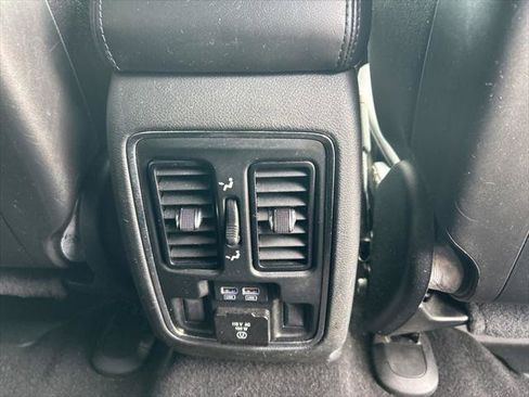Certified 2020 Jeep Grand Cherokee Limited AWD/4WD image 32