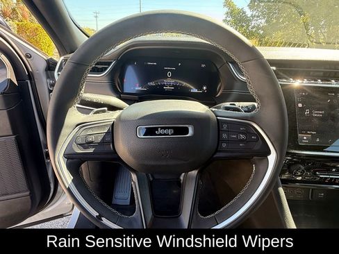 Certified 2023 Jeep Grand Cherokee Altitude AWD/4WD image 21