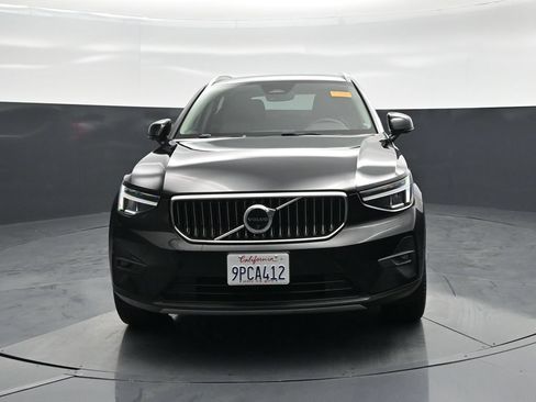 Used 2025 Volvo XC40 B5 Plus AWD/4WD image 23