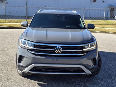 Used 2020 Volkswagen Atlas Cross Sport SEL image 2