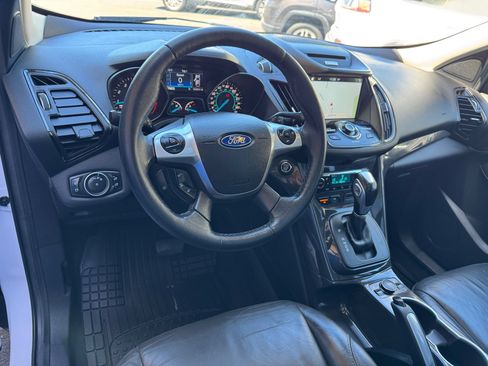 Used 2016 Ford Escape Titanium w/ Canadian Touring Package AWD/4WD image 10