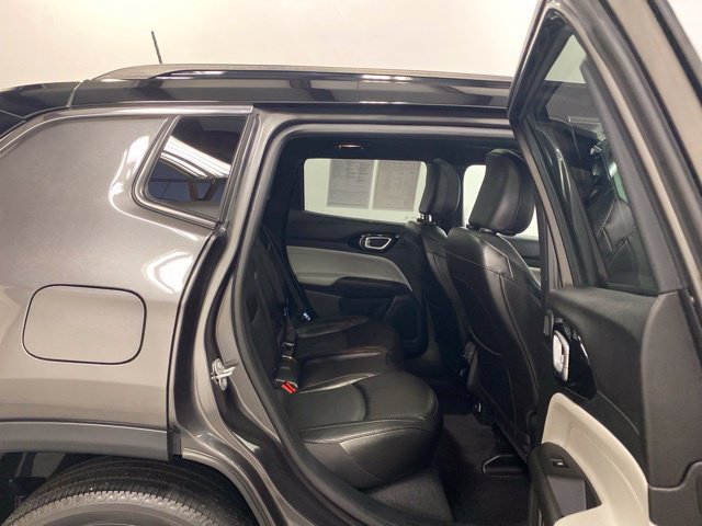 Used 2023 Jeep Compass Limited w/ Sun and Sound Group AWD/4WD image 27