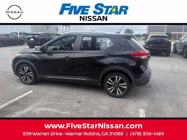 Used 2020 Nissan Kicks SR FWD image 18