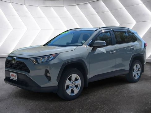 Used 2021 Toyota RAV4 XLE w/ Convenience Package AWD/4WD image 7